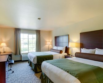 Cobblestone Inn and Suites - Clintonville - Clintonville - Bedroom
