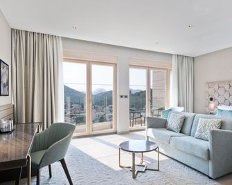 Hotel Ami Budva Petrovac - Petrovac