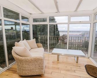 Preswylfa Apartment - Caernarfon - Balcony