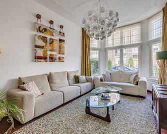 Spacious Authentic House in the Best Part of Utrecht - Utrecht - Pokój dzienny
