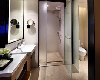 Hampton by Hilton Guangzhou Zhujiang New Town - Guangzhou - Bathroom