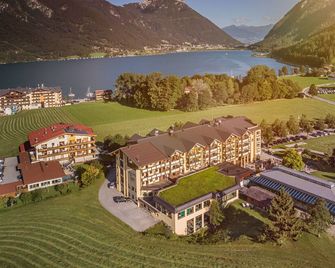 Hotel der Wiesenhof - Pertisau - Building