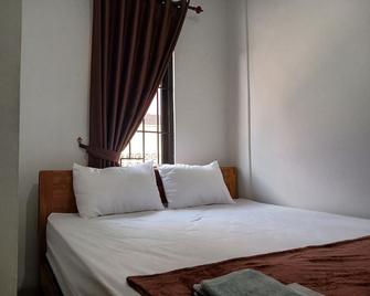 Super OYO 93085 Homy Stay Syariah - Balikpapan