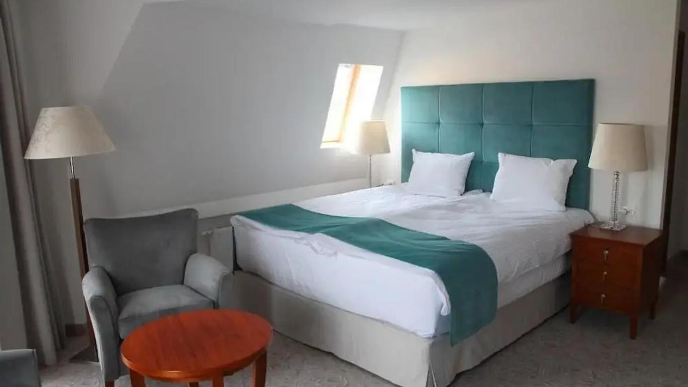 Srodka Boutique Hotel