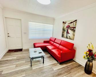 Lovely # 3 apartment near Lake Okeechobee and Marina. - Clewiston