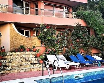 Luxury apartments in complex Karia with unbelievable sea view. #5 - Kavarna - Piscină