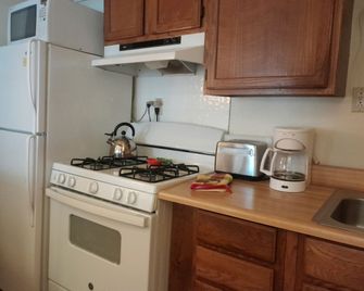 Pet-Friendly Ski Getaway near Gore Mountain Ski Resort in New York - Blue Mountain Lake - Kitchen