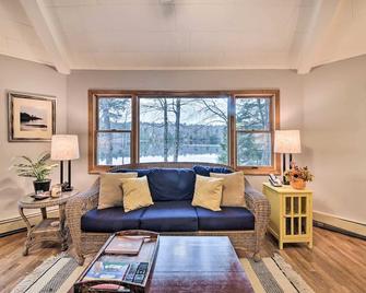 Water's Edge - Bucksport - Living room