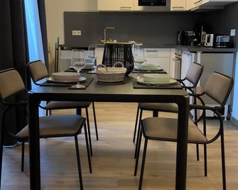 Ludwig Mies van der Rohe' vacation apartment - Weimar - Phòng ăn