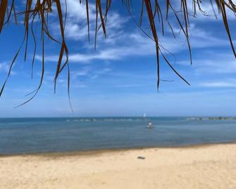 Apartment eight minutes' walk from the beach - Pescara - Beach