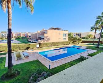 Adam's Place (Garça Real)CD242 - Clever Details, Sleeps 4 people, Wifi, Garage - Quarteira - Piscine