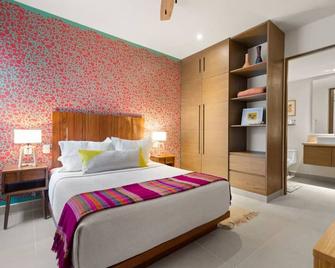 3 bedroom luxury condo next to beach & pools, ac and internet - Akumal - Habitación
