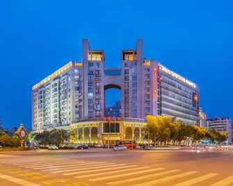 Mayfair Hotel - Tianjin - Building
