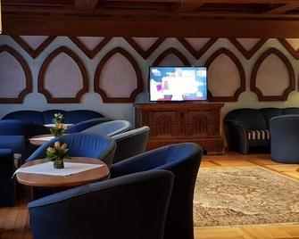Family Hotel Schloss Rosenegg - Fieberbrunn - Lounge