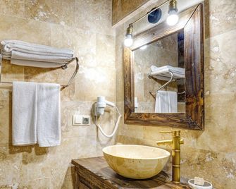 Urgup/Cappadocia Kemer Palace Hotel - Urgup - Koupelna