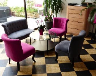 Logis Hôtel Au Croissant - Buzançais - Salónek