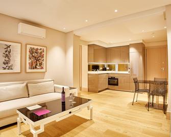 Nexus Santa María Luxury Apartamentos - Valladolid - Living room