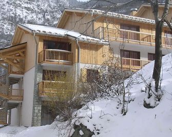 Hameau 8 002 - Spa & Piscine Appartement 4 Pers - 오렐 - 건물