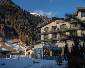 Hotel Madlein - Ischgl - Building