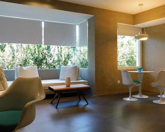 101 Adrianou Luxury Urban Stay - Atenas - Lounge