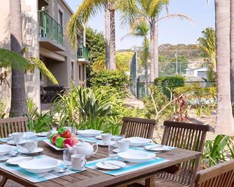 Carindale, 13 19 Dowling Street - Ground floor unit with complex pool and tennis court - Nelson Bay - Patio