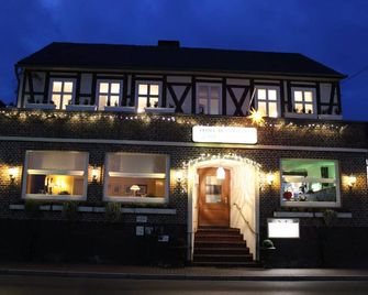 Hotel Garni Zur Linde - Hitzacker - Gebouw