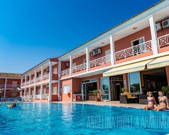 Angelina Hotel & Apartments - Sidari - Piscina