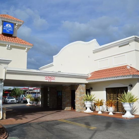 Building view of Americas Best Value Inn Ft. Myers
