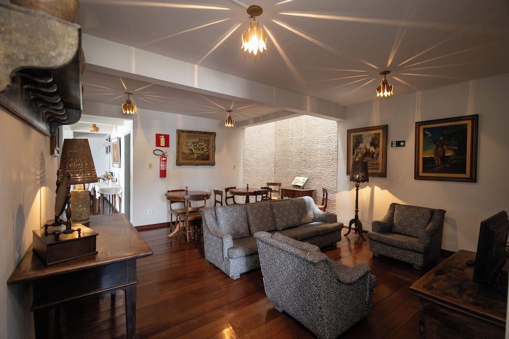 بوسادا سولار دا إنكونفيدينسيا - أورو بريتو - غرفة معيشة