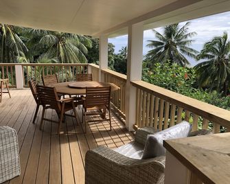 Large Family Home, Tranquil Hillside Location With Pacific Views - Rarotonga - Balcony