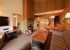 Douglas Fir Resort and Chalets - Banff - Salon