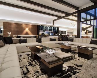 Huge Lux Private Estate- Best location, Gourmet kitchen, Tennis, Pool, Spa - بالم سبرينغس - ردهة