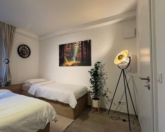 Moderne Wohnung Mit Waldflair Und Kaffee - Paderborn - Bedroom