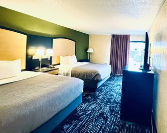 Quality Inn Conference Center - Logansport - Ložnice
