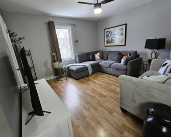 High End Apartment with Farmhouse Charm in the Centre of Kapuskasing - Kapuskasing