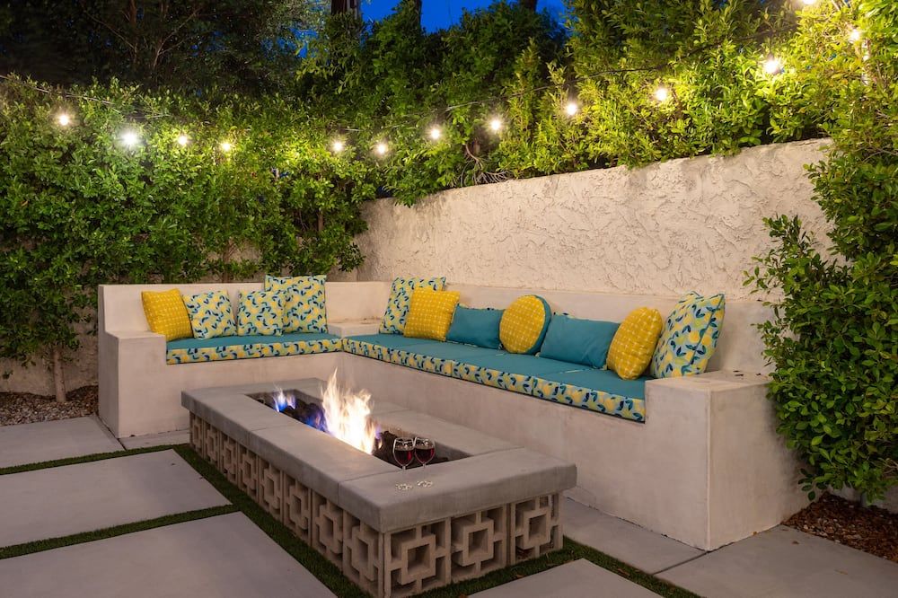 Lemon Twist - פאלם ספירנגס - פטיו