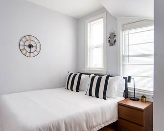 Trendy 2BR Apartment in Logan Square! - Chicago - Habitación