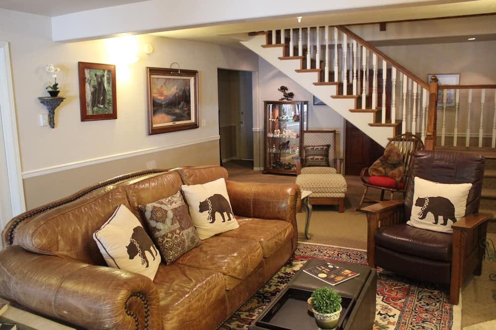 بلاك بير مانور