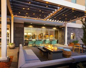 Home2 Suites By Hilton Roseville Minneapolis - Roseville - Patio