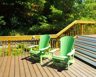 Waterfront Home with Spectacular Lake Michigan Sunsets - Charlevoix - Balcony