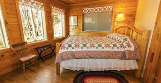 Juneberry Lodge - Homer - Schlafzimmer