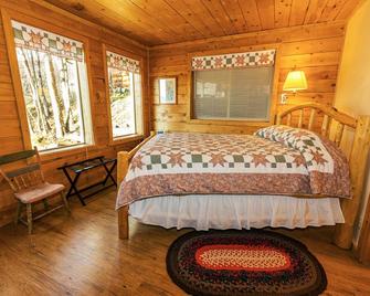 Juneberry Lodge - Homer - Yatak Odası