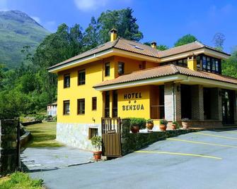 Hotel Benzua - Llanes - Building