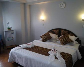 Summer Palace Hotel - Yangon - Bedroom