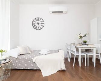 The Best Rent - Cozy apartment close to Navigli - 米蘭 - 臥室