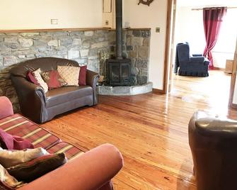 2 Fishery Cottages - Bundoran - Olohuone