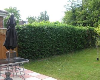 Fully Furnished All Confort Flat With Private Garden! - Cambridge - Patio