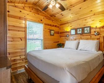 Round Top Campground - Gettysburg - Bedroom
