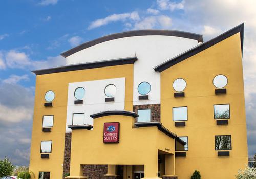Comfort Suites 70 9 3 Monroeville Hotel Deals Reviews Kayak