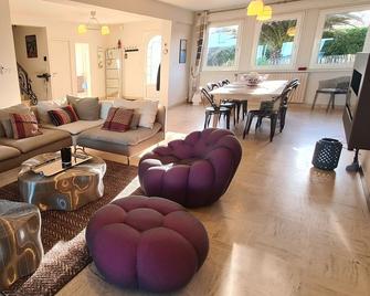 Villa de la Dune 5 Indoor pool Exceptional sea view Beach Surf GR34 - Sibiril - Living room